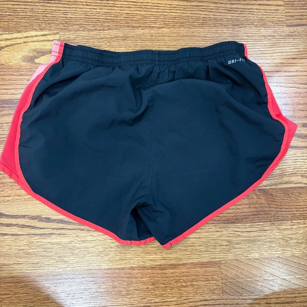 Nike Dri-FIT Tempo Women's Brief-Lined
Running Shorts - Picture 2 of 4